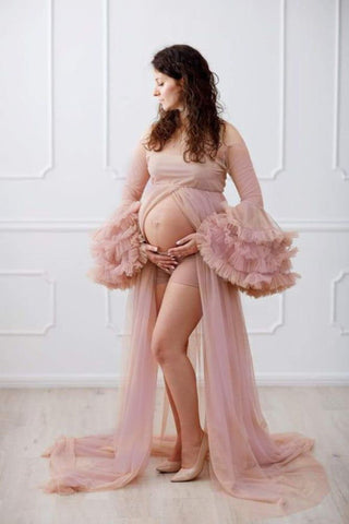 Long Tulle Maternity photos Photo shoot Dress with train