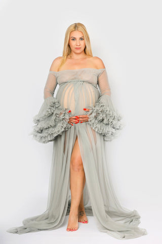 Long Tulle Maternity photos Photo shoot Dress with train