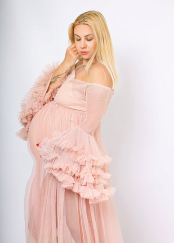Long Tulle Maternity photos Photo shoot Dress with train