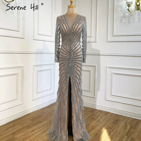 Vestidos de noche largos de sirena con escote en V y abertura, con lujosos detalles de cuentas negras, ideales para fiestas y ocasiones especiales. Foto real LA70183 