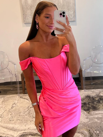 Robe fourreau courte en satin à épaules dénudées Y2966