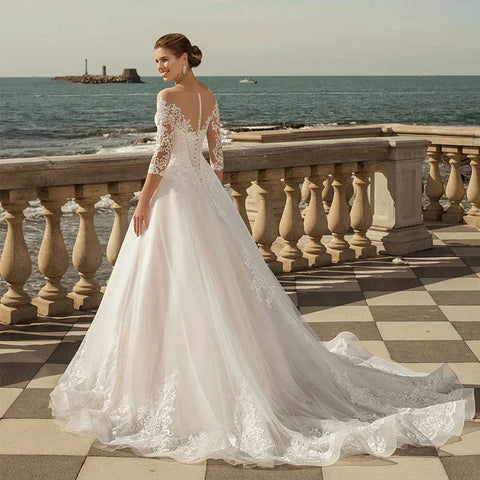 MACDUGAL Exquisite Three-Quarter Sleeves Mopping O-Neck Lace Charming Applique Back Lace Double Button Wedding Dress