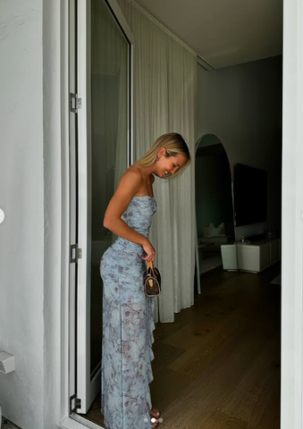 Robe de bal longue chic en mousseline imprimée florale, sans bretelles et fendue, Y8238