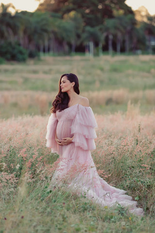 Blush Sweetheart Maternity Robe for Photoshoot with Spaghetti Strap