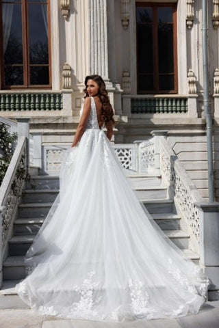 Mermaid Ball Gown Chiffon V-Neck Wedding Dress with Appliques