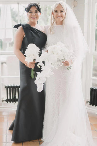 Mermaid One-Shoulder Bow Strap Black Bridesmaid Dress BD125