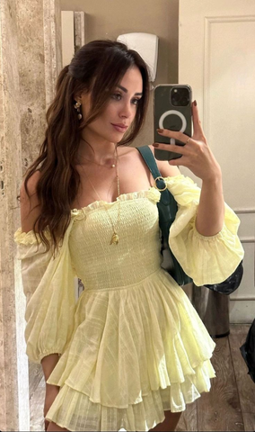 Vestido corto amarillo dulce con hombros descubiertos para fiesta de bienvenida, ideal para cumpleaños (Y8087)