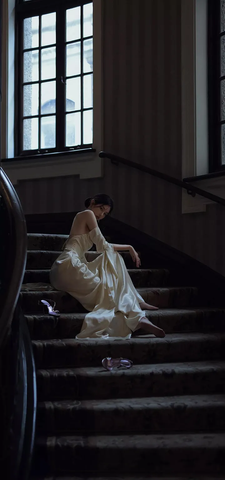 Robe de bal longue dos nu sexy en satin blanc à manches longues Y2080