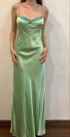 Vestido de noche de fiesta con tirantes finos, satén verde y cuentas, modelo Y7757