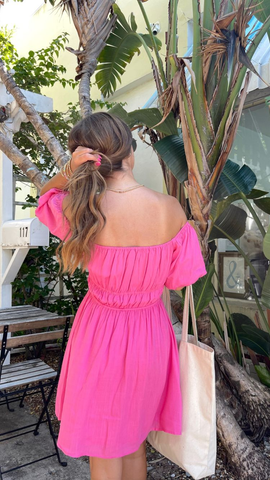 Robe de bal rose fuchsia trapèze à manches bouffantes, modèle Y2758