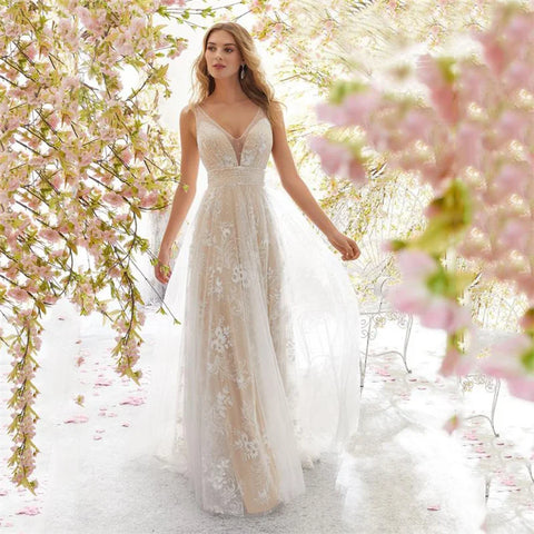 New European and American Foreign Wedding Dress Sexy Fashion V-neck Sleeveless Lace Wedding Dress