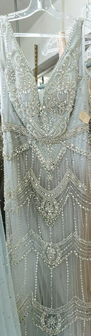 Nude Silver Mermaid V-Neck Sexy Evening Dresses 2025 Sleeveless Feathers Shawl Yarn Diamond Formal Dress LA70171B