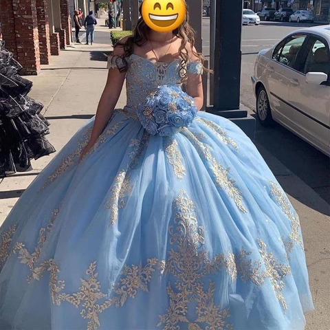 Vestido de quinceañera azul bebé, estilo baile, con hombros descubiertos y mangas, ideal para fiestas de cumpleaños de 16 años (modelo Y403)