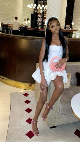 Vestido blanco sencillo de satén sin tirantes, corte en A, para baile de bienvenida Y7964