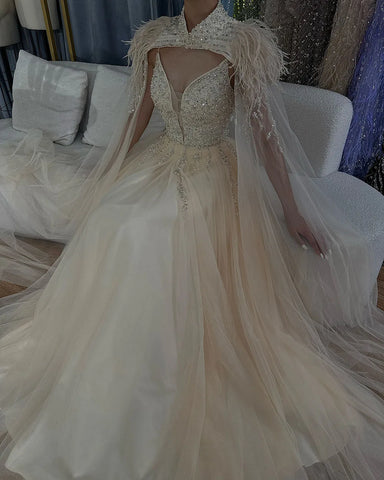 Vestido de noche saudí de lujo, corte A, con plumas, capa larga y cuentas, estilo árabe, color beige, ideal para ocasiones formales (2025) LA72722 