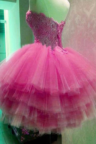 Vestido de fiesta rosa con escote corazón, sin tirantes y apliques de encaje, corte en A. 
