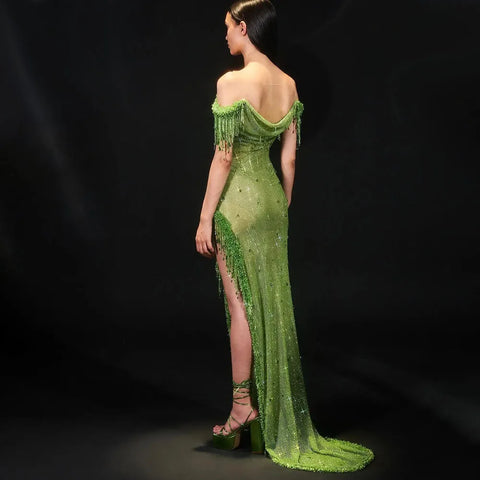 Vestido de noche árabe verde con borlas de cristal, estilo saudí, con abertura alta, ideal para fiestas de bodas y eventos especiales (2025) LA72490 