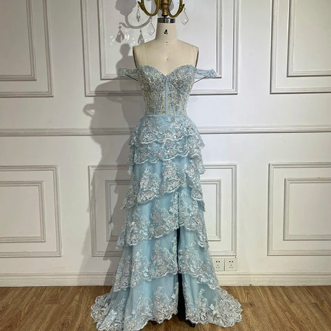 Vestido de noche árabe azul con tirantes finos, falda escalonada con cuentas y abertura frontal para mujer - Boda 2025 LA72593 
