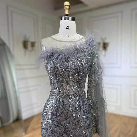Vestido de noche largo de sirena, plateado, gris árabe, con un solo hombro y capa con cuentas, estilo capa, para mujer, ideal para bodas y fiestas (2025) LA72446 