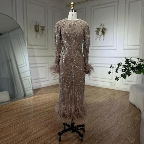 Vestido de noche árabe de sirena color caramelo brillante con plumas y perlas, ideal para fiestas de graduación y eventos formales. Vestido de fiesta de boda para mujer LA72482 