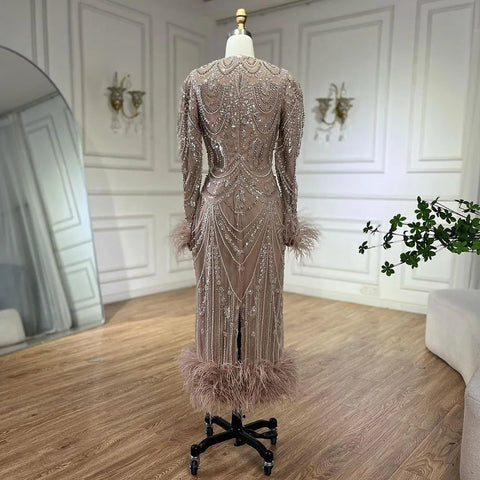 Vestido de noche árabe de sirena color caramelo brillante con plumas y perlas, ideal para fiestas de graduación y eventos formales. Vestido de fiesta de boda para mujer LA72482 