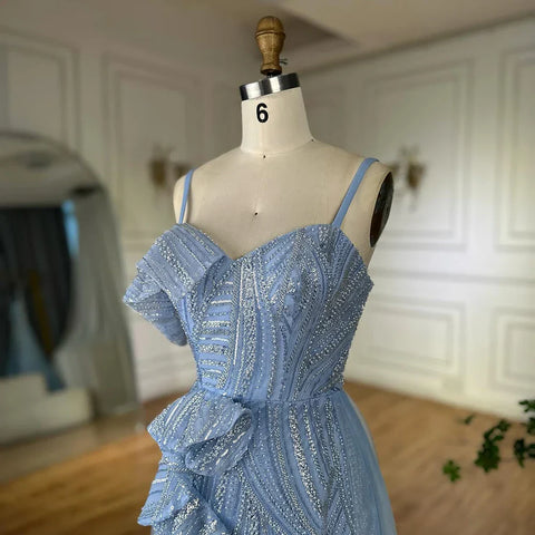 Vestido de noche de sirena con falda azul claro y tirantes finos con cuentas para ocasiones formales 2025 LA72341A