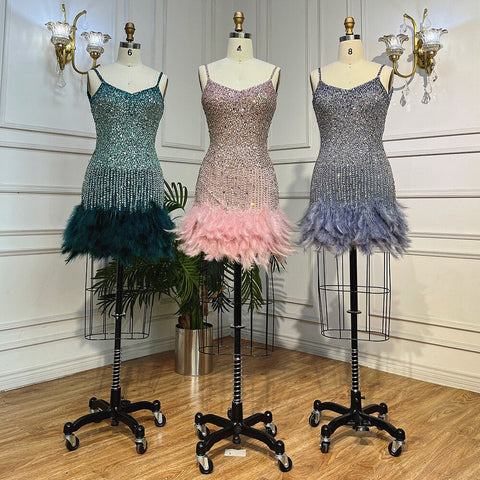 Robe de soirée courte rose style sirène, bretelles spaghetti, perles et plumes, pour femme, modèle LA72039, 2025 