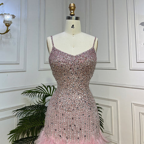 Robe de soirée courte rose style sirène, bretelles spaghetti, perles et plumes, pour femme, modèle LA72039, 2025 