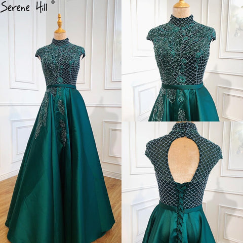 Robe de soirée trapèze verte en satin avec perles, col haut, manches courtes, modèle LA70761, 2025 