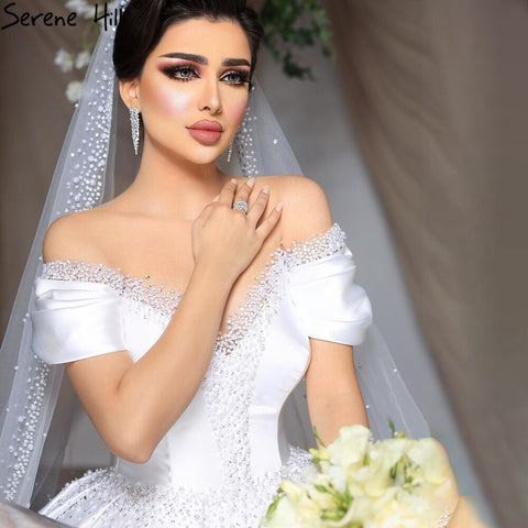 White Satin Beading Pearls Wedding Dresses 2025 Sleeveless High-end Lace Up Bridal Dress HM67240