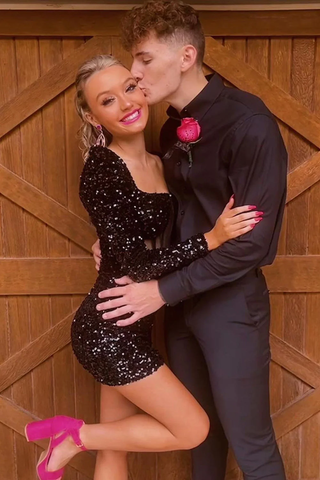 Vestido de fiesta de bienvenida con lentejuelas blancas iridiscentes, manga larga y escote cuadrado Y2677