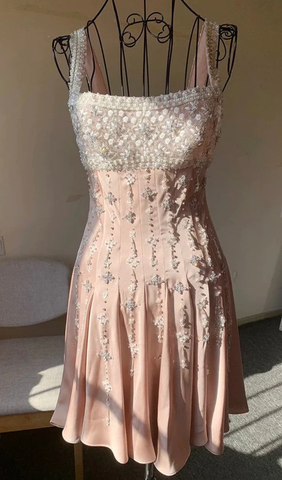 Vestido de fiesta de lujo color nude satinado con cuentas de diamantes bordadas a mano Y4542