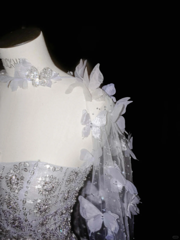 Robe de soirée trapèze en tulle lilas ornée d'appliqués de perles, modèle Y8657