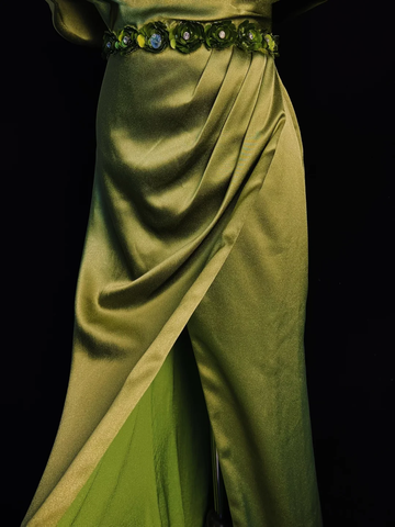 Elegante vestido de fiesta de satén verde oliva con hombros descubiertos y abertura, estilo sirena, modelo Y8650