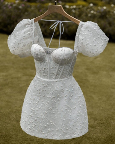 Vestido blanco retro para baile de bienvenida con mangas abullonadas Y4067