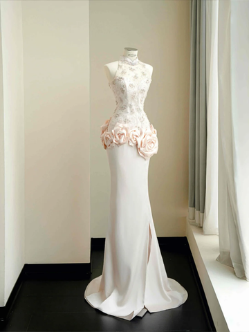 Elegante vestido de noche rosa claro de satén, encaje, lentejuelas y cuentas, corte sirena con abertura, modelo Y8672