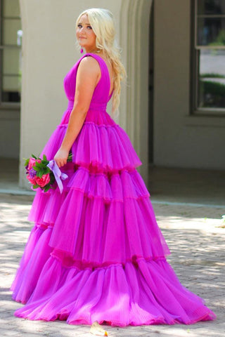 Robe de bal trapèze en tulle à volants et col en V