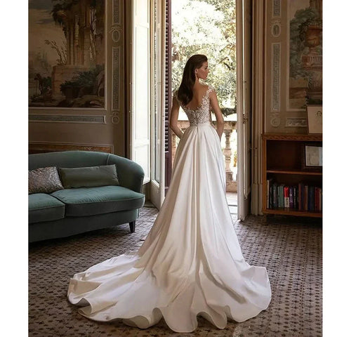 Robe De mariée plissée avec des Appliques blanches, avec traîne Court, en cœur, élégante, 2023 
