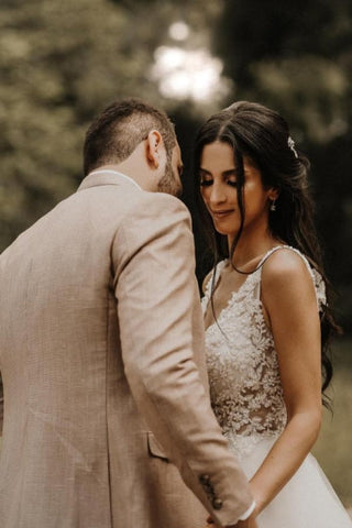 White Princess A-line Tulle Wedding Dress Floor length Bridal Gowns