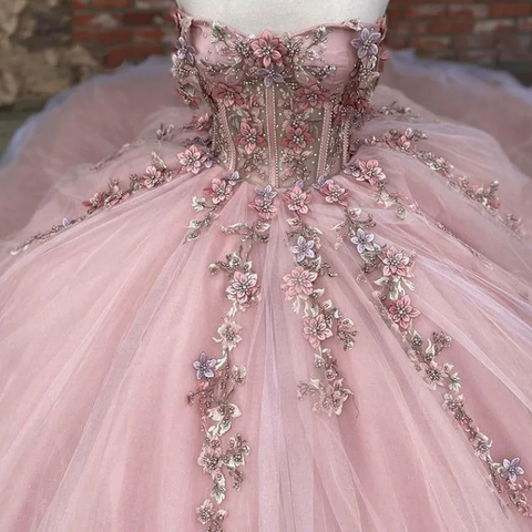 Vestido de gala rosa con apliques florales de tul para quinceañera Y527