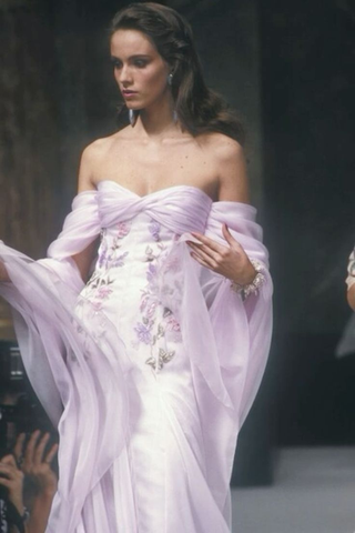 Robe de soirée longue glamour sans bretelles en satin et mousseline lilas Y8284