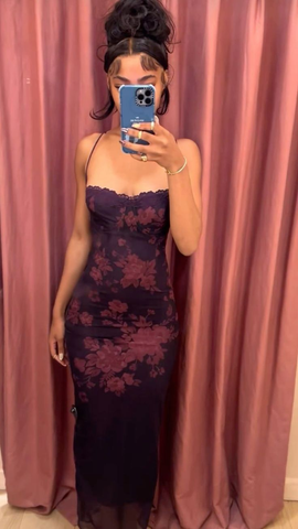 Vestido de noche de corte sirena, con tirantes finos, encaje, gasa y estampado floral, color morado, modelo Y8245