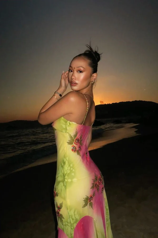 Vestido de noche largo de gasa con tirantes finos, cuentas degradadas en rosa y verde, con volantes, para fiesta o graduación Y8495