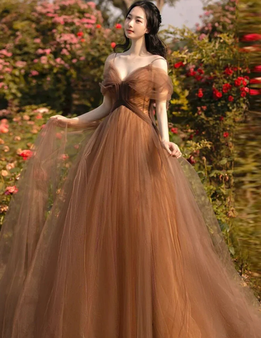 Robe de soirée longue en tulle à bretelles trapèze, modèle Y4643