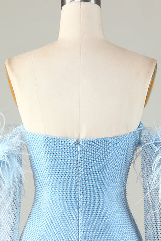 Robe de bal courte bleue moulante à perles avec manches amovibles