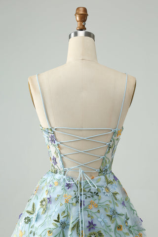 Robe de bal courte à bretelles spaghetti et corset bleu à fleurs et broderies