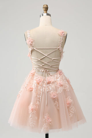 Robe de bal courte rose poudré à col en V et corset à sequins ornée d'appliqués