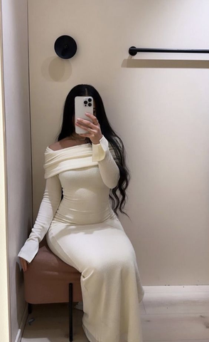 Elegante vestido largo de noche blanco de corte recto con hombros descubiertos y mangas largas Y5457