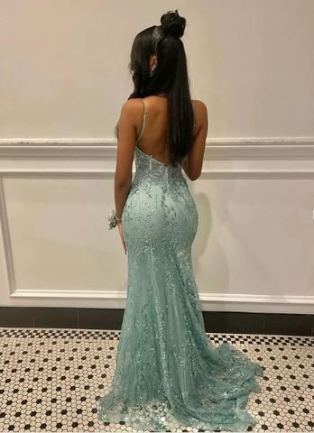 Vestido de noche de sirena con encantadores tirantes finos y apliques de encaje Y7921