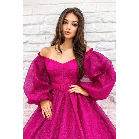 Robe de bal fuchsia scintillante à manches longues et coupe trapèze avec poches 
